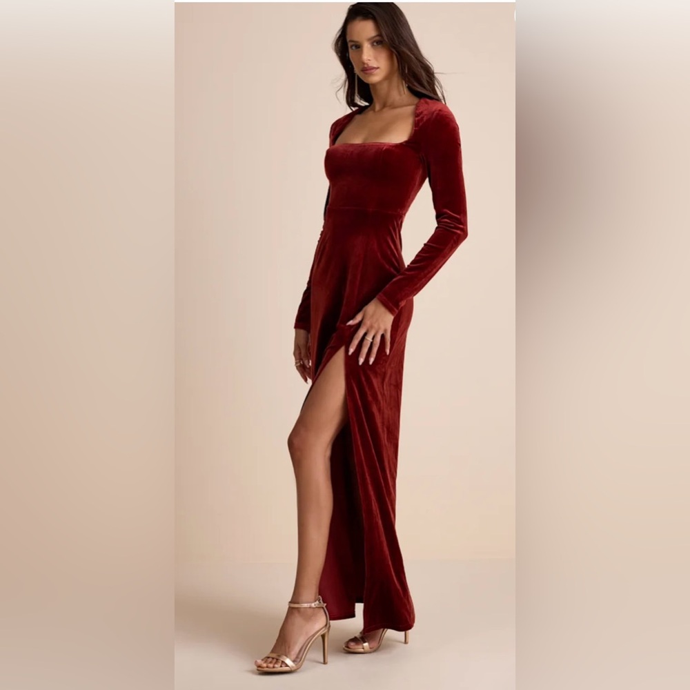Lulu's Rich Rust Velvet Long Sleeve Dress